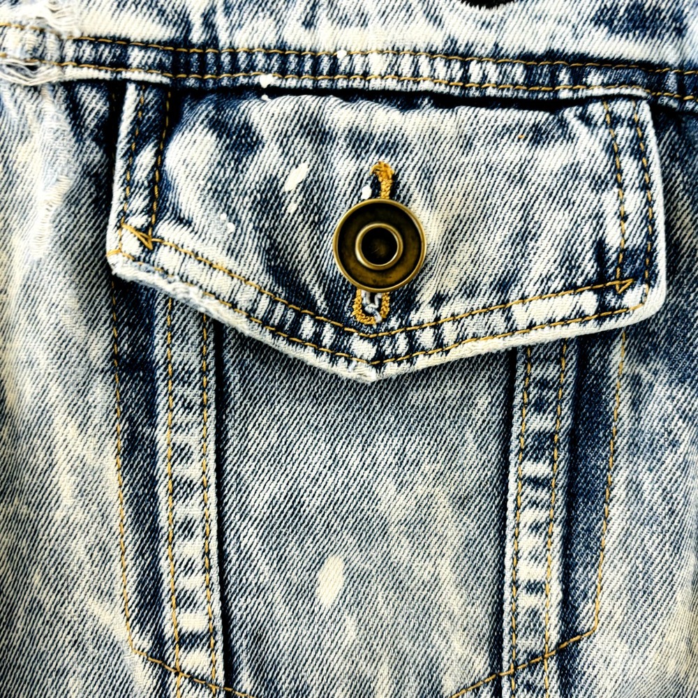 Mens XL Chicago Bulls World Tour Distressed Denim Vest NBA Button Pockets‎ Flaws - Picture 8 of 10